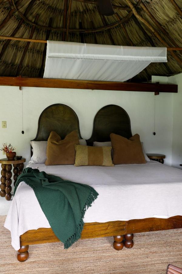 Jade Jungle Resort Teakettle Village 外观 照片